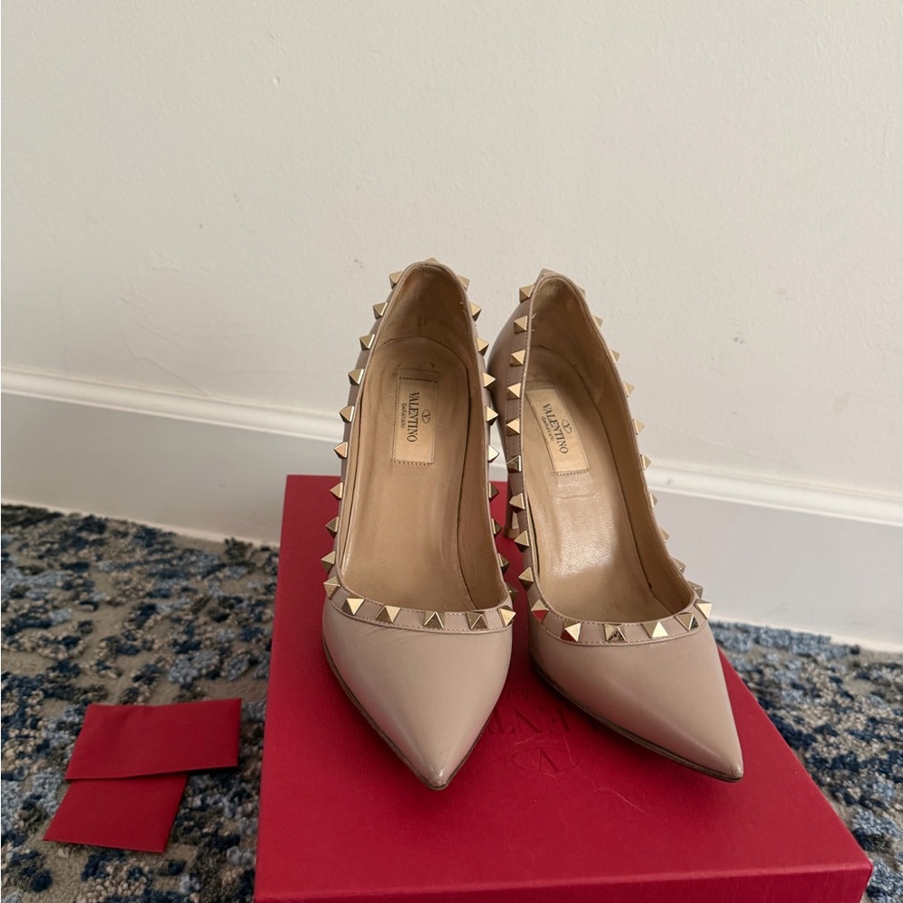 Valentino Nude Rockstud Heels